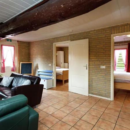 Farmhouse Is Located In The Outskirts Of 度假居 *