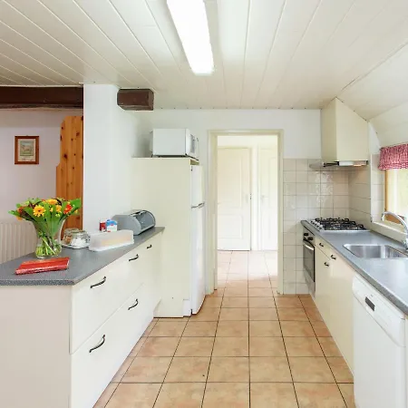 Farmhouse Is Located In The Outskirts Of 度假居